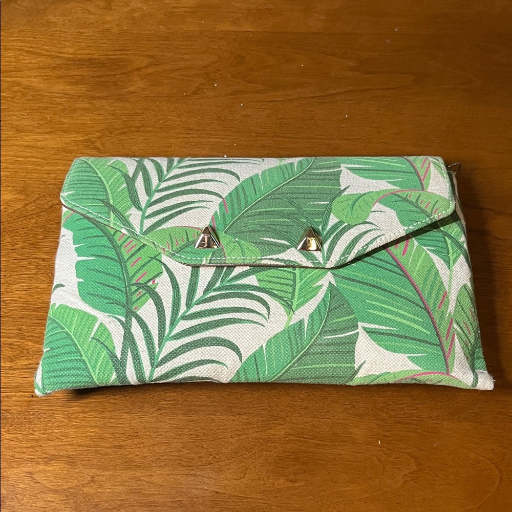 Stella & Dot Always by Your Side Green and White Canvas Clutch No Strap